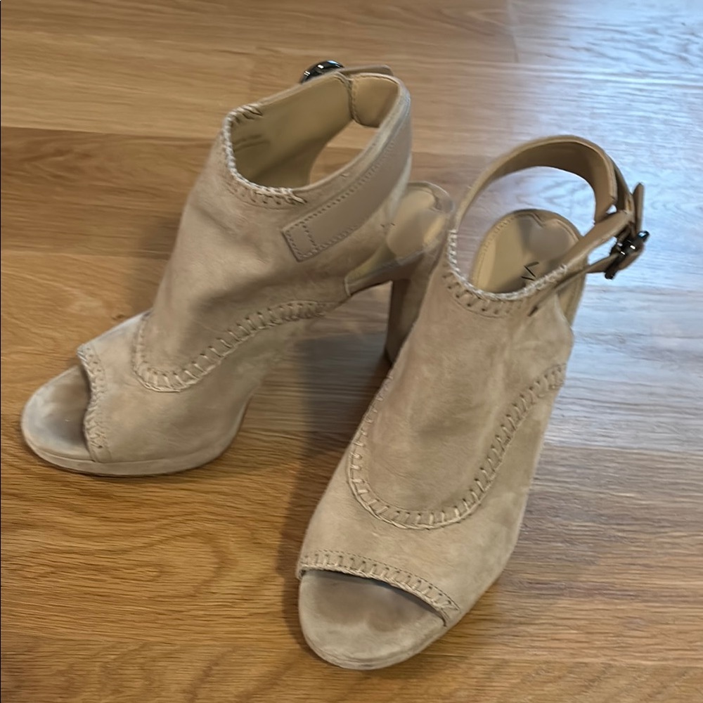 Women's Tan Peep-Toe Heeled Leather Sandals